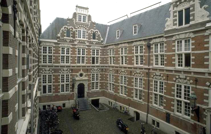 암스테르담의 네덜란드 동인도회사 본부 /위키피디아
