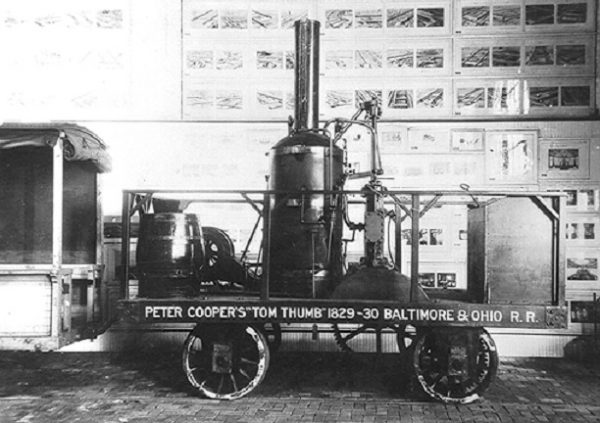 1830년 피터 쿠퍼가 개발한 미국 최초의 증기기관차 톰 섬(Tom Thumb) /위키피디아