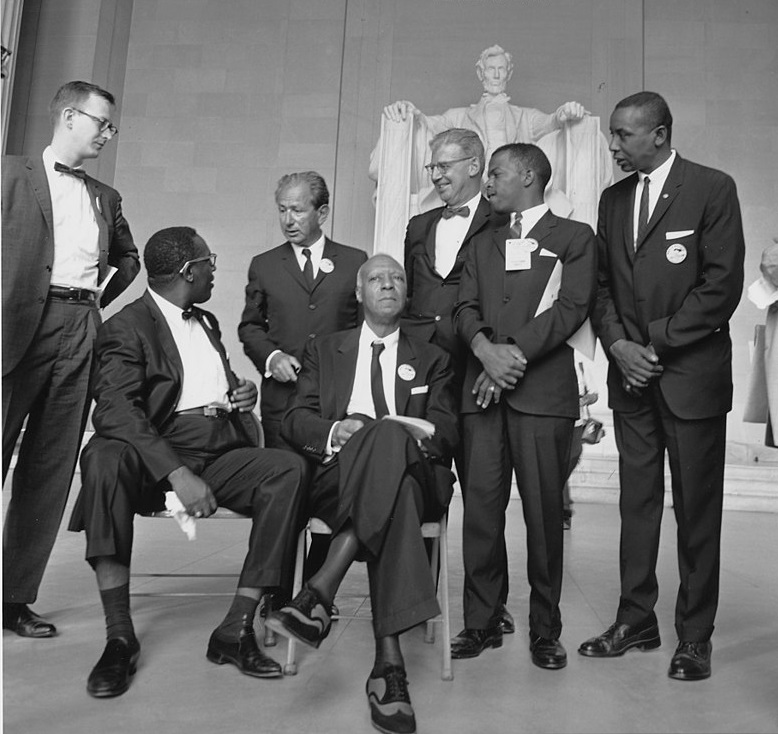 1963년 워싱턴 행진에 모인 흑인민권지도자들. 루이스는 오른쪽에서 두 번째. /위키피디아