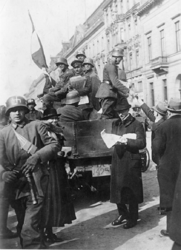 1929년 3월 13일 베를린에 진입한 우익 쿠데타군 /위키피디아