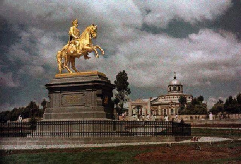 아디스아바바 황궁 앞 메넬리크 2세 동상 /위키피디아
