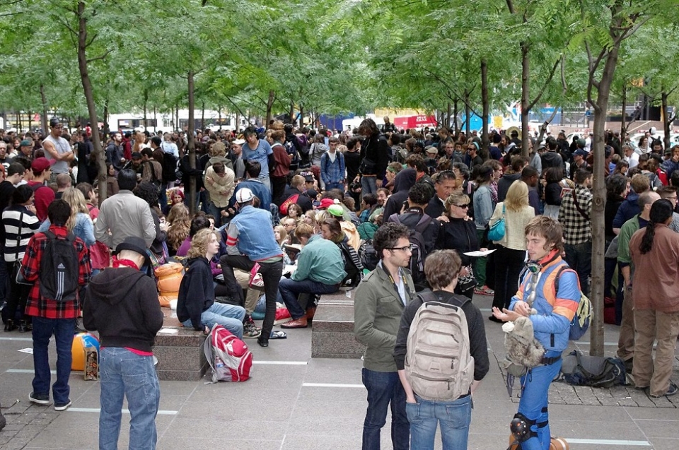2011년 9월 17일, 뉴욕 주코티 공원에 모인 시위대 /위키피디아