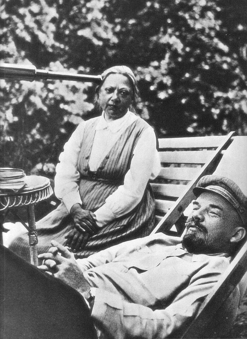 레닌과 아내 크루프스카야 /위키피디아