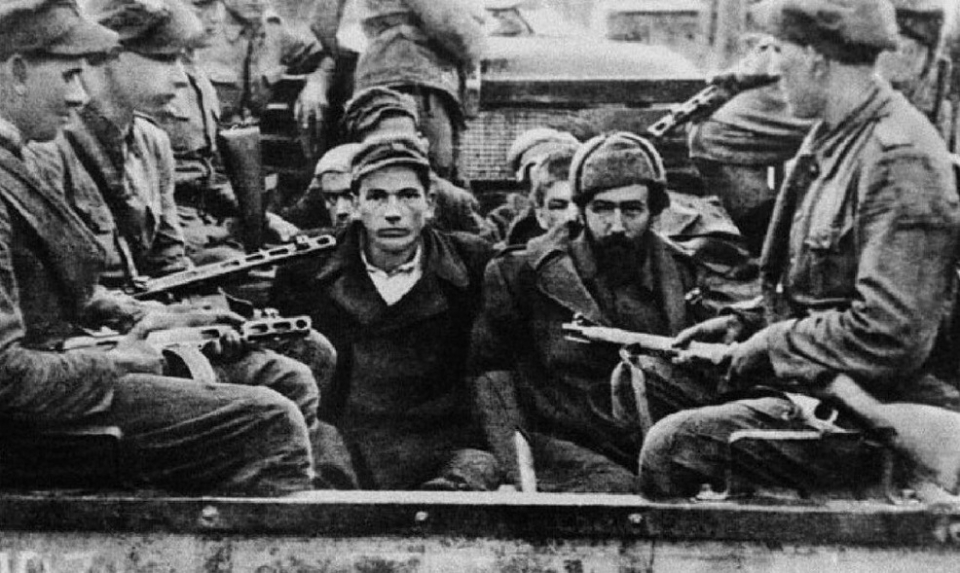 폴란드 군에 체포된 우크라이나 반군(1947) /위키피디아