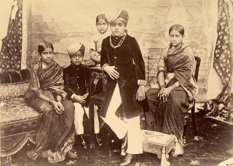 마이소르 왕국의 국왕(11살)과 형제 자매들(1895) /위키피디아