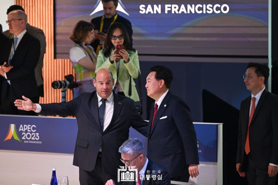 11월 17일 윤석열 대통령은 APEC 세션 2 리트리트에 참석했다. /사진=대통령실